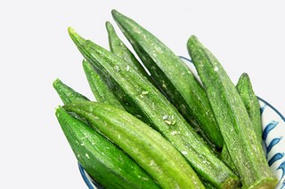 梅花的诗句的意思（梅花古诗诗句意思）