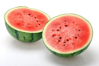 自我介绍的作文（用英语写一篇自我介绍的作文）