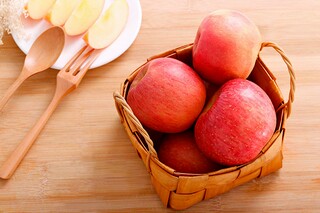 描写猪年的诗句_关于猪年的话