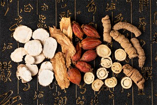 趁现在花开未落-初中作文（趁着花开时拍照说说）