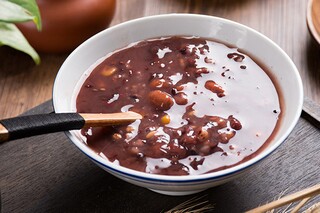 描写春雨的自编诗句_描写春雨的自编诗句大全